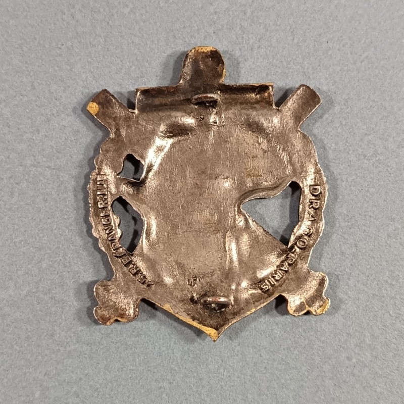 INSIGNE MILITAIRE 2 ème RAC REGIMENT D'ARTILLERIE COLONIALE FABRICATION 1944-45 DRAGO PARIS RUE BERANGER PEINT